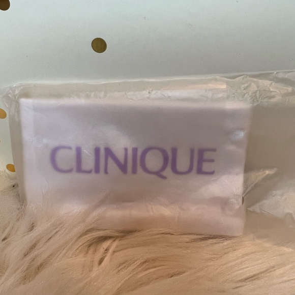 NWT Clinique headband and eye mask set - Picture 4 of 8